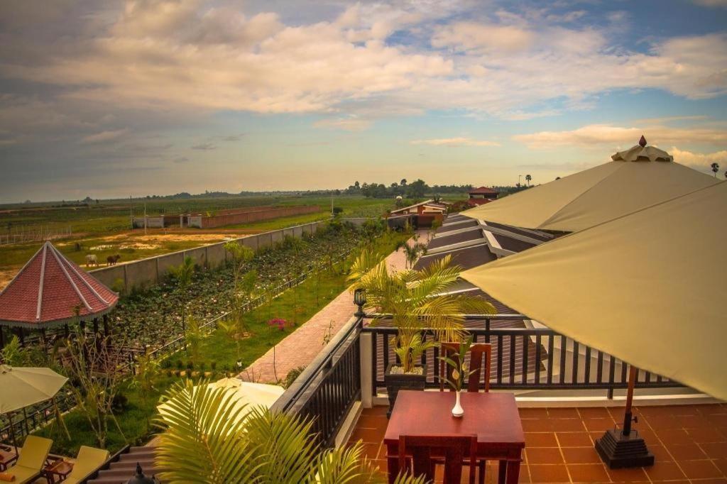 Ry'S Lotus Resort D'Angkor Siem Reap Zewnętrze zdjęcie