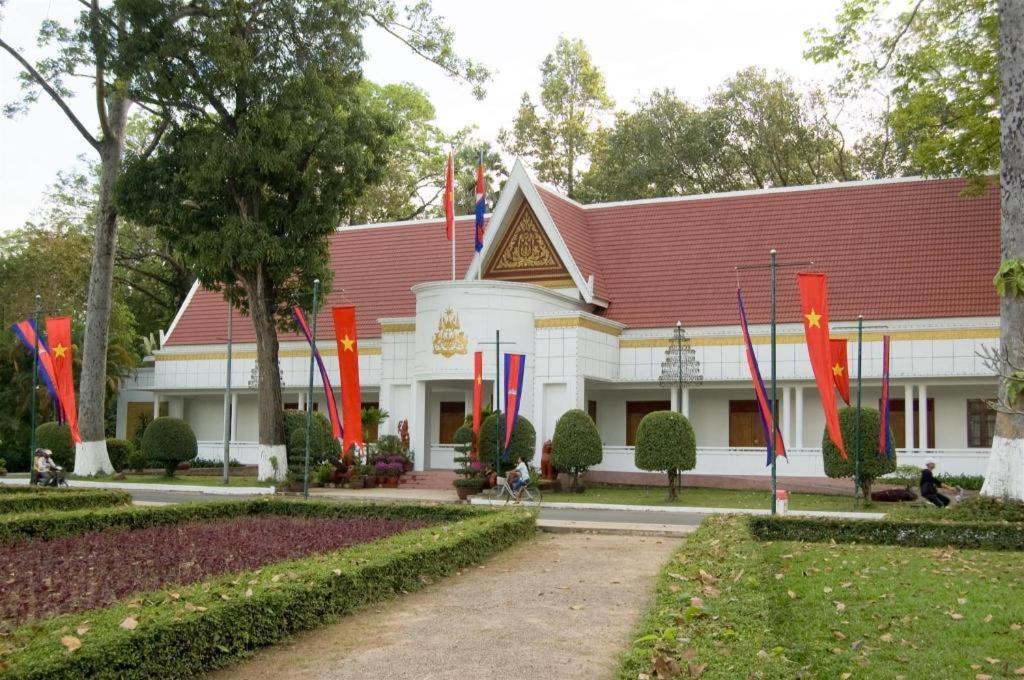 Ry'S Lotus Resort D'Angkor Siem Reap Zewnętrze zdjęcie